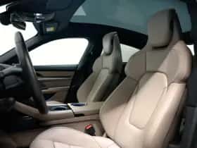 Porsche Taycan (2024) thumbnail 5