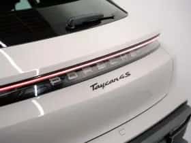 Porsche Taycan (2022) thumbnail 17