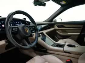 Porsche Taycan (2022) thumbnail 4