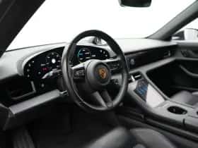 Porsche Taycan (2021) thumbnail 17