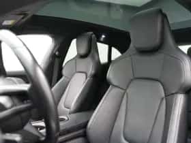 Porsche Taycan (2021) thumbnail 19