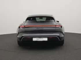 Porsche Taycan (2021) thumbnail 4