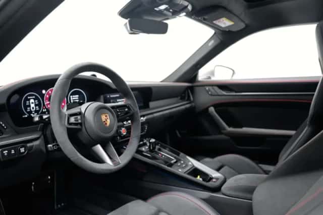 Porsche 911 (2026) thumbnail 4