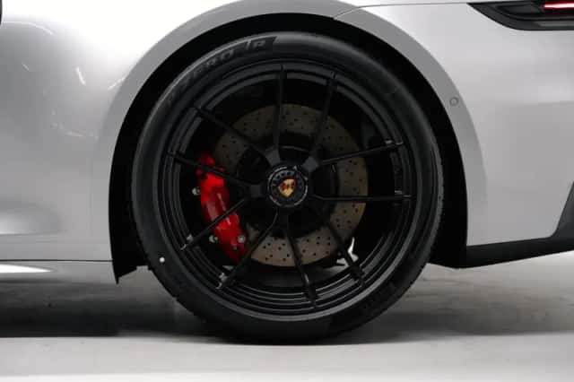 Porsche 911 (2026) thumbnail 5