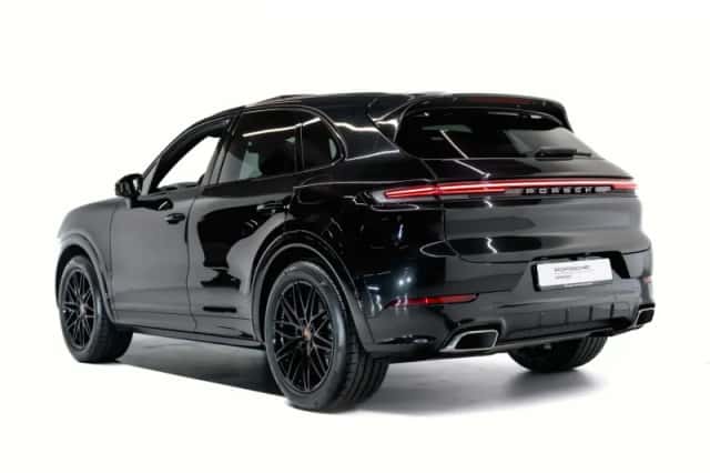 Porsche Cayenne (2025) thumbnail 3