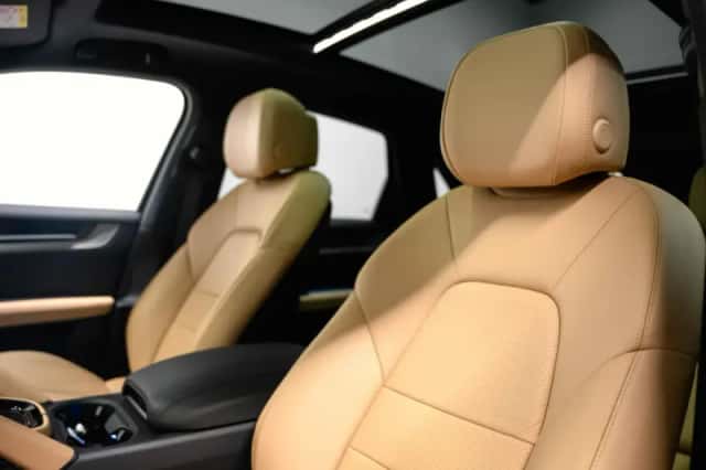 Porsche Cayenne (2025) thumbnail 5