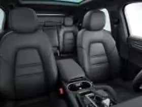 Porsche Cayenne (2021) thumbnail 7