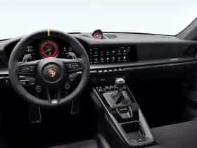 Porsche 911 (2023) thumbnail 5