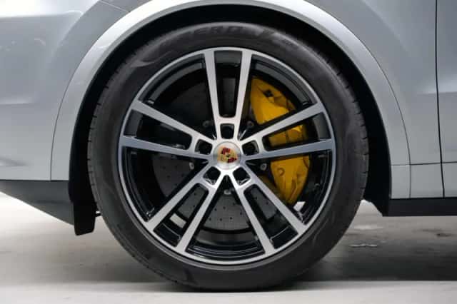 Porsche Cayenne (2024) thumbnail 5
