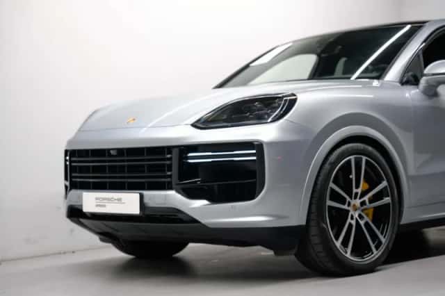 Porsche Cayenne (2024) thumbnail 6