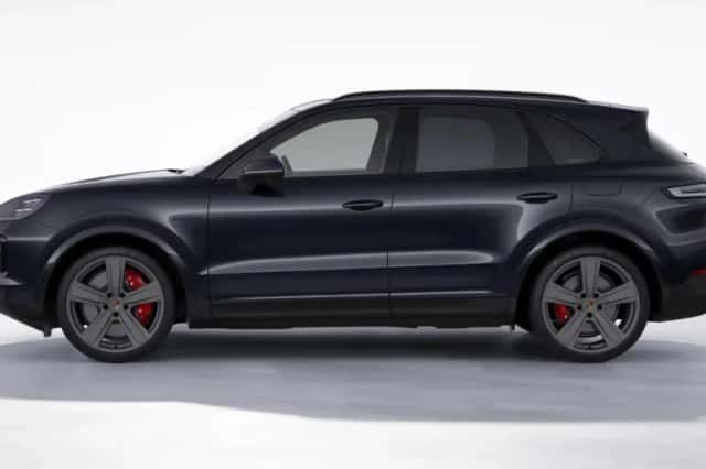Porsche Cayenne (2025) thumbnail 2