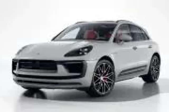 Porsche Macan (2022) thumbnail 1