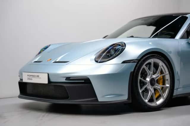 Porsche 911 (2022) thumbnail 6