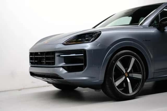 Porsche Cayenne (2026) thumbnail 6