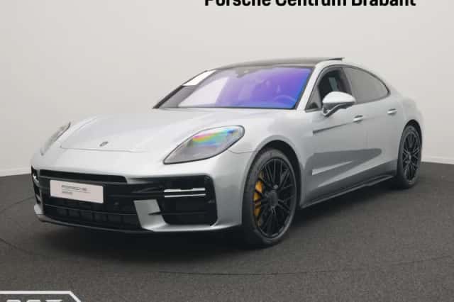 Porsche Panamera (2024) thumbnail 1