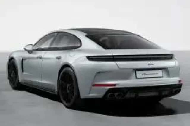 Porsche Panamera (2024) thumbnail 3