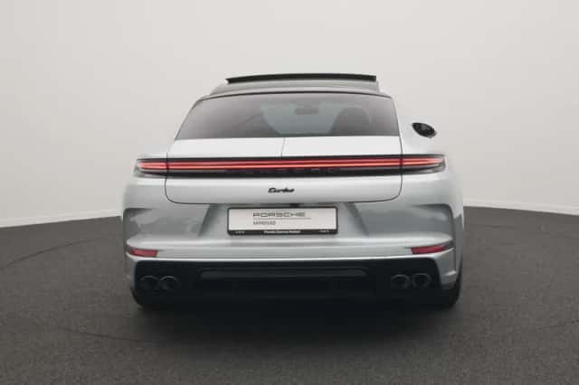 Porsche Panamera (2024) thumbnail 4