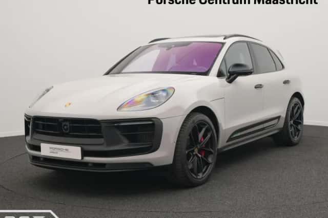 Porsche Macan (2022) thumbnail 1