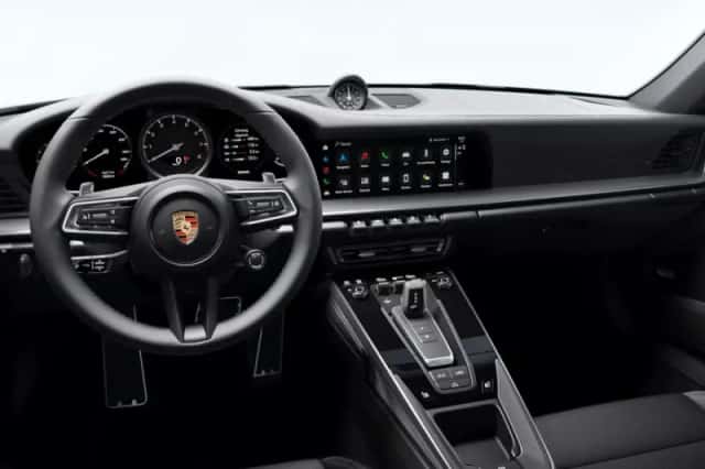 Porsche 911 (2024) thumbnail 4