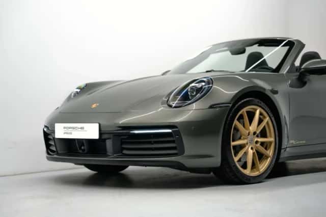 Porsche 911 (2024) thumbnail 6