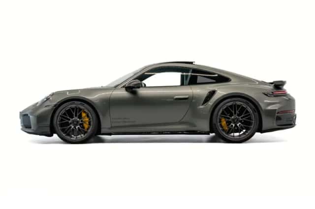 Porsche 911 (2026) thumbnail 2