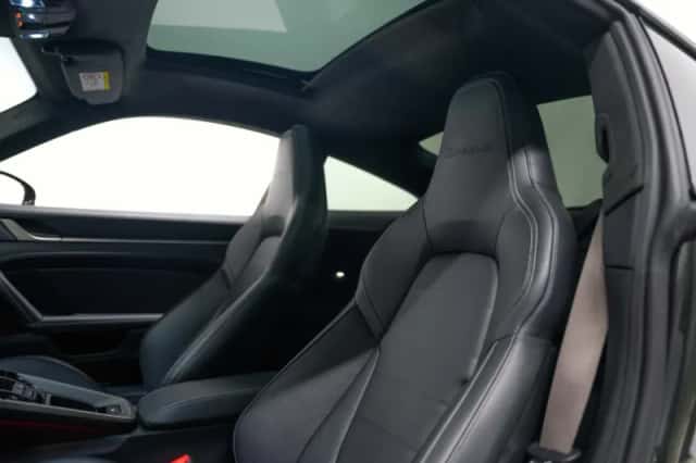 Porsche 911 (2026) thumbnail 5