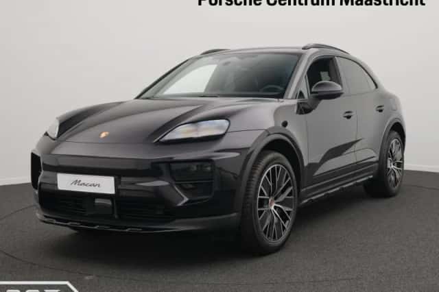 Porsche Macan (2026) thumbnail 1