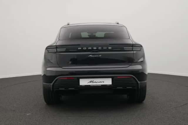 Porsche Macan (2026) thumbnail 4