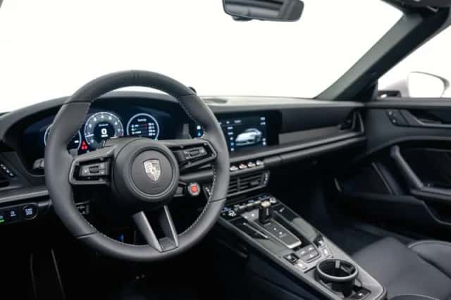 Porsche 911 (2026) thumbnail 4