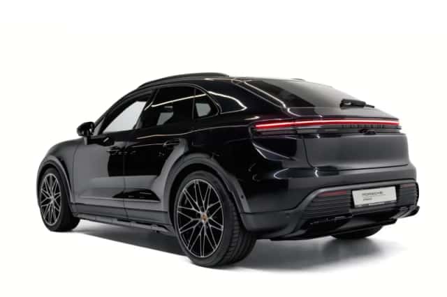 Porsche Macan (2026) thumbnail 3