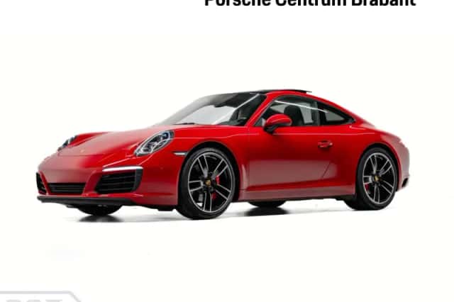 Porsche 911 (2016) thumbnail 1