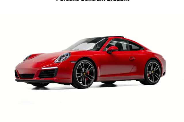 Porsche 911 (2016) thumbnail 1
