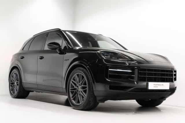Porsche Cayenne (2023) thumbnail 6