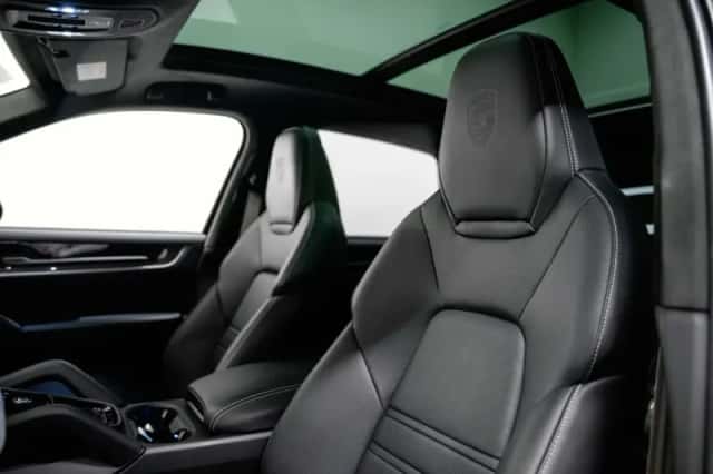 Porsche Cayenne (2024) thumbnail 5