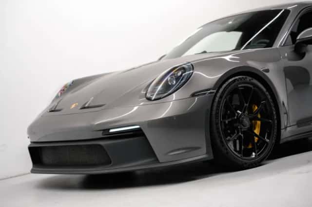 Porsche 911 (2021) thumbnail 6