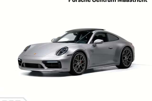Porsche 911 (2023) thumbnail 1