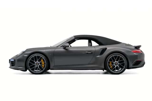 Porsche 911 (2018) thumbnail 6