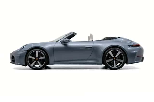 Porsche 911 (2026) thumbnail 2
