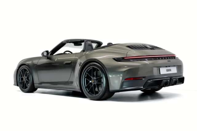 Porsche 911 (2026) thumbnail 3
