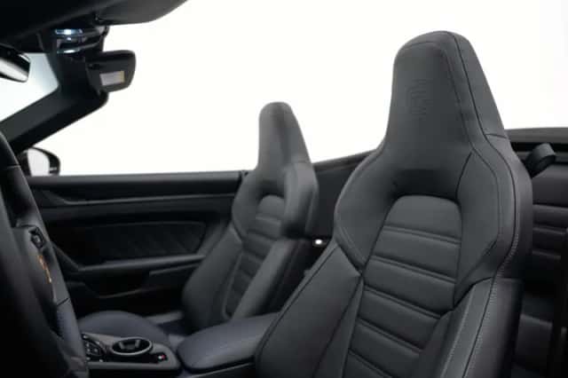 Porsche 911 (2026) thumbnail 5