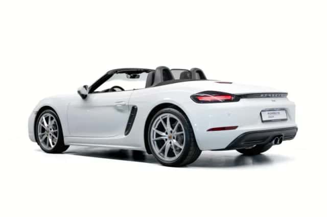 Porsche 718 (2016) thumbnail 3