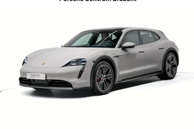 Porsche Taycan (2022) thumbnail 1