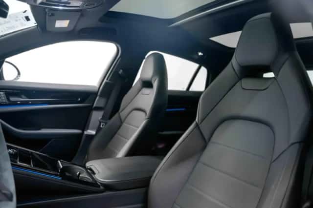 Porsche Panamera (2024) thumbnail 5