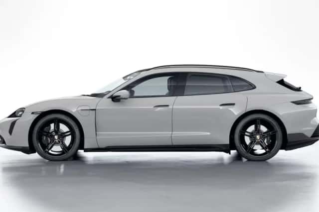 Porsche Taycan (2023) thumbnail 2