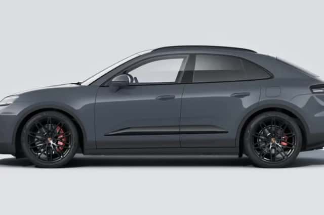 Porsche Macan (2025) thumbnail 2