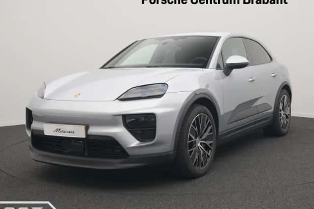 Porsche Macan (2026) thumbnail 1