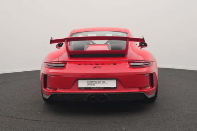 Porsche 911 (2018) thumbnail 4