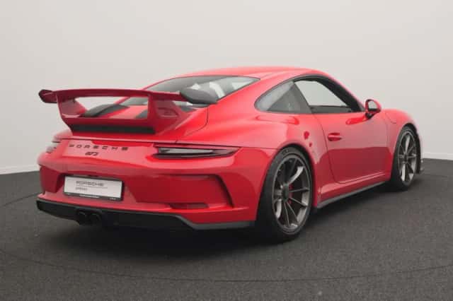 Porsche 911 (2018) thumbnail 5