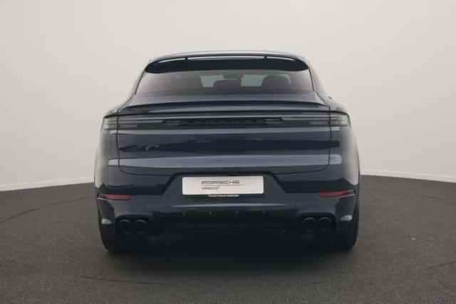 Porsche Cayenne (2026) thumbnail 4