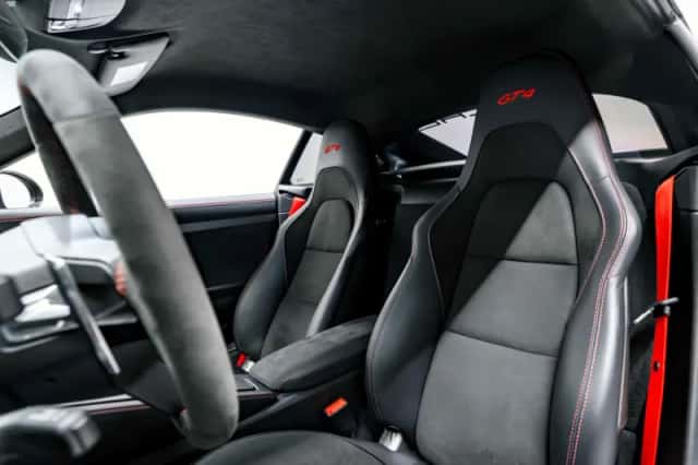 Porsche 718 (2023) thumbnail 5